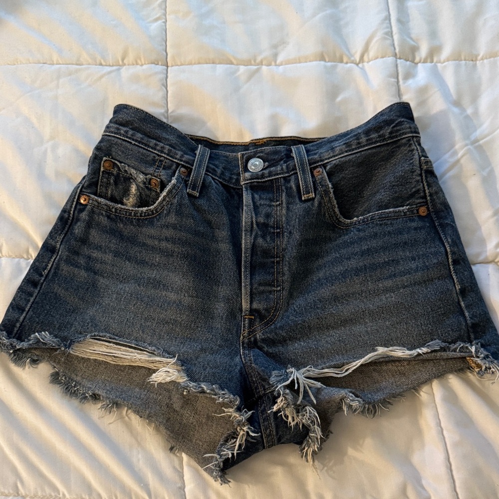 Levi's Dark Blue Distressed Jean 501 Shorts w 25